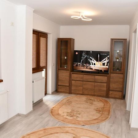 شقة Toporasi Apartament كرايوفا المظهر الخارجي الصورة