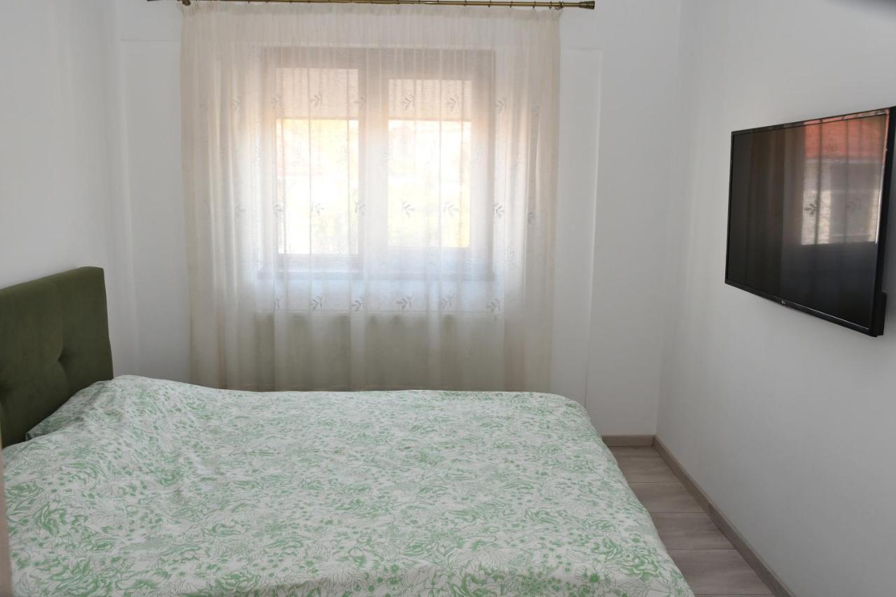 شقة Toporasi Apartament كرايوفا المظهر الخارجي الصورة